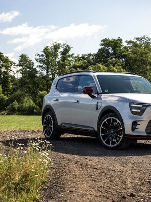 MİNİK ŞEHİRLİDEN SUV’YE DÖNÜŞ: Smart #5 Brabus