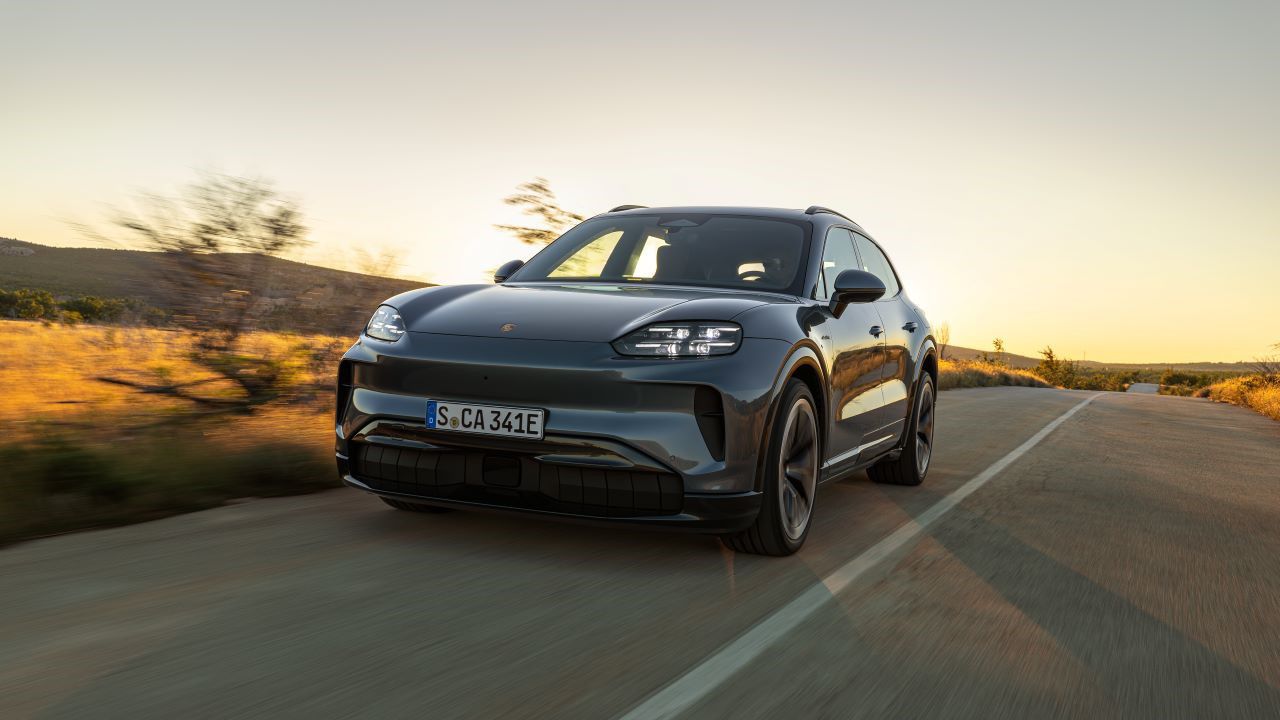 GELECEĞİN MÜHENDİSLİĞİ: Porsche Cayenne Turbo Electric
