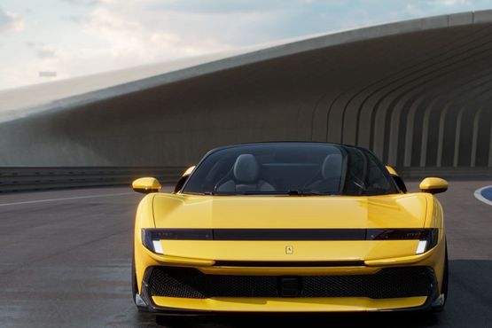 EFSANE YENİDEN TANIMLANDI: Ferrari 849 Testarossa Spider