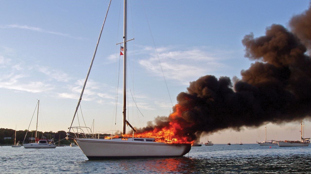 Mavi anayasa ihmale gelmez