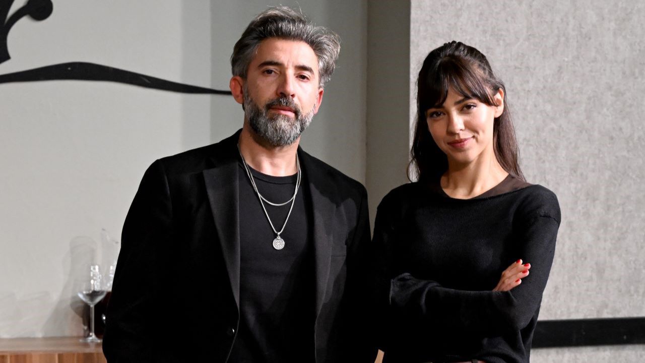 Bu oyunda mizah, gerilim ve hüzün bir arada