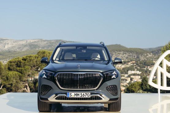 SESSİZLİK VE GÖSTERİŞİN DANSI Mercedes-Maybach GLS 680