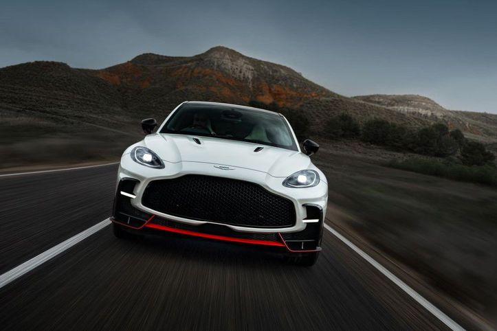 İNGİLİZ CENTİLMENİNE GENÇLİK DOPİNGİ: Aston Martin DBX S