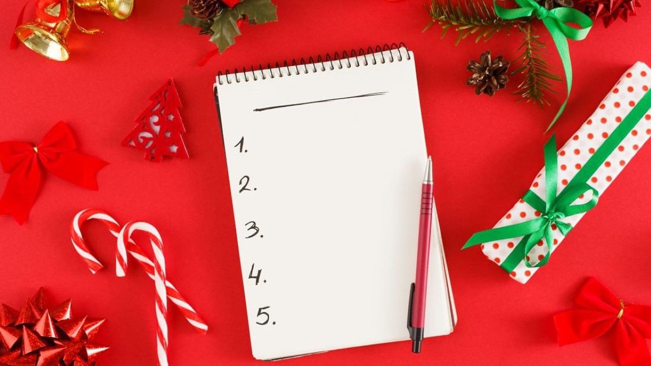 Mavinin kıyısında yeni yıl muhasebesi