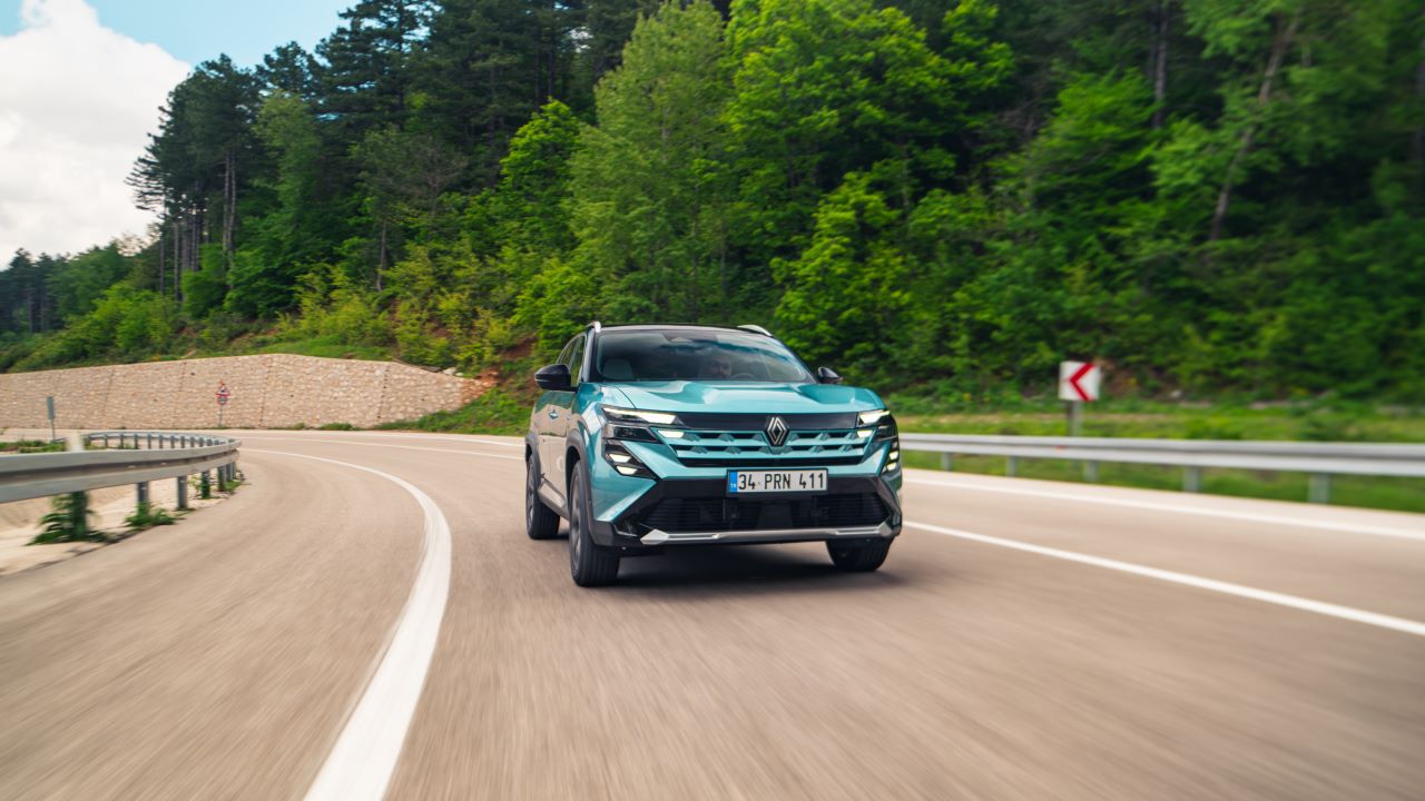 YEPYENİ BİR FRANKOFON Renault Boreal