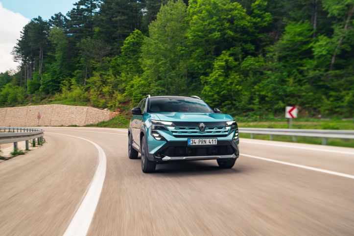 YEPYENİ BİR FRANKOFON Renault Boreal