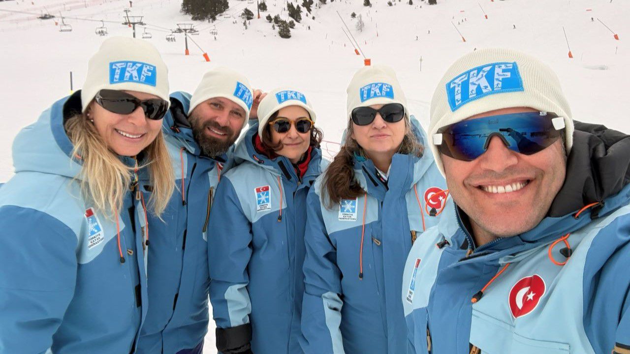 Pireneler’de 100 gazeteciyle zirve