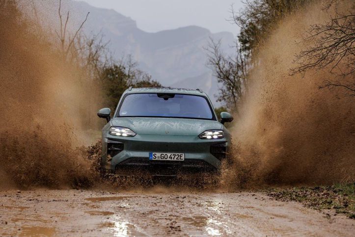 Saf güç deneyimi: Porsche Cayenne Electric
