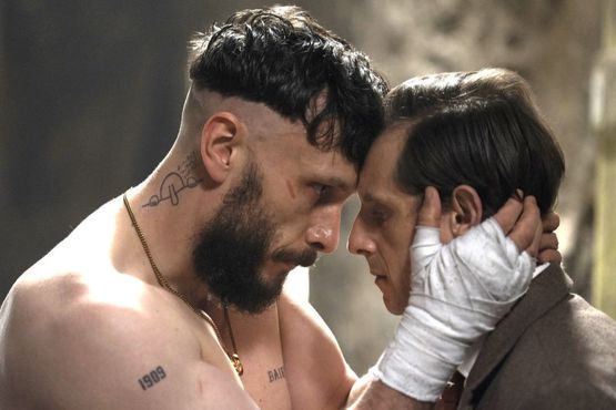 Karanlığın içinde kardeşlik