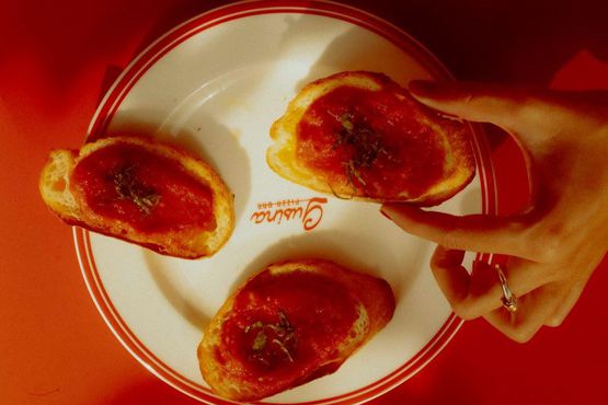 Pizza, müzik ve muhabbet