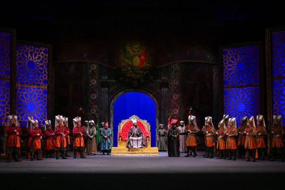 İzmir Devlet Opera ve Balesi, sezonun ilk perdesini açtı
